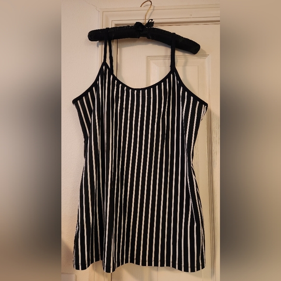 torrid Tops - Torrid Foxy Black and White Adjustable Strap Striped Camisole Size 3